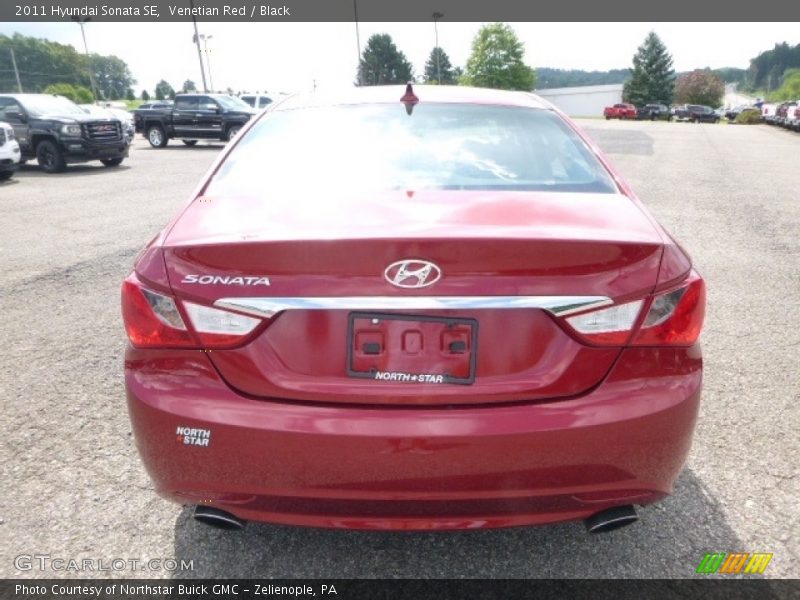 Venetian Red / Black 2011 Hyundai Sonata SE