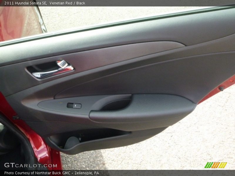 Venetian Red / Black 2011 Hyundai Sonata SE