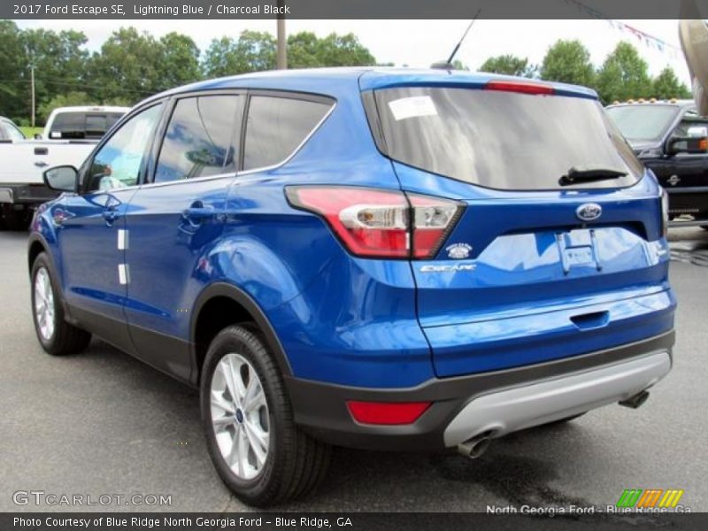 Lightning Blue / Charcoal Black 2017 Ford Escape SE