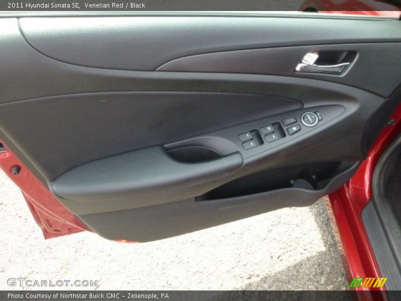 Venetian Red / Black 2011 Hyundai Sonata SE