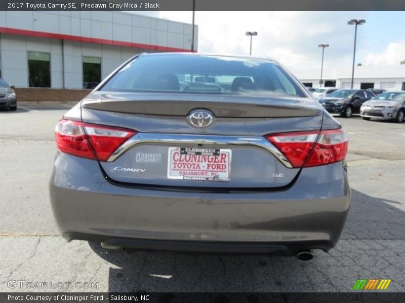 Predawn Gray Mica / Black 2017 Toyota Camry SE