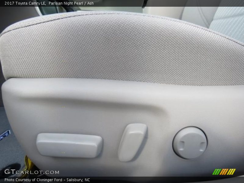 Parisian Night Pearl / Ash 2017 Toyota Camry LE