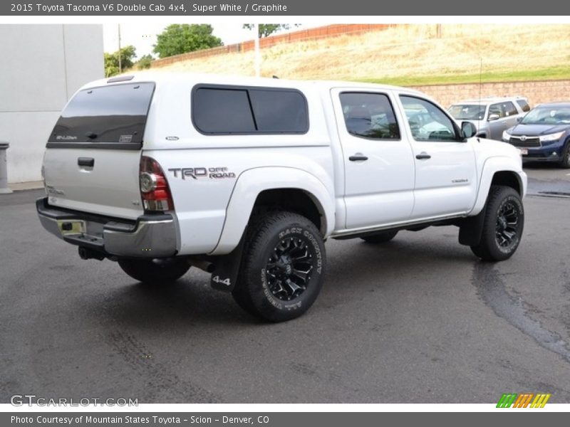 Super White / Graphite 2015 Toyota Tacoma V6 Double Cab 4x4