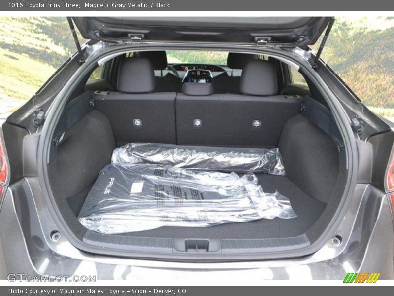 Magnetic Gray Metallic / Black 2016 Toyota Prius Three