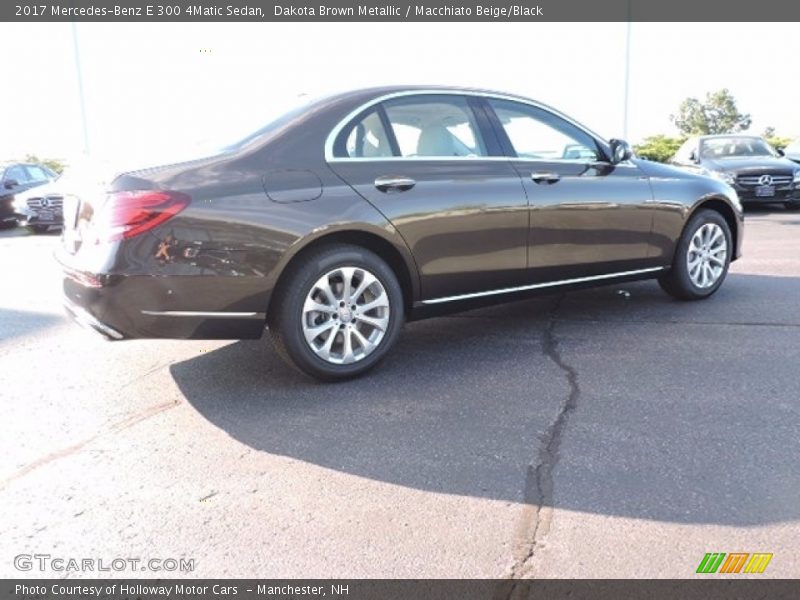 Dakota Brown Metallic / Macchiato Beige/Black 2017 Mercedes-Benz E 300 4Matic Sedan