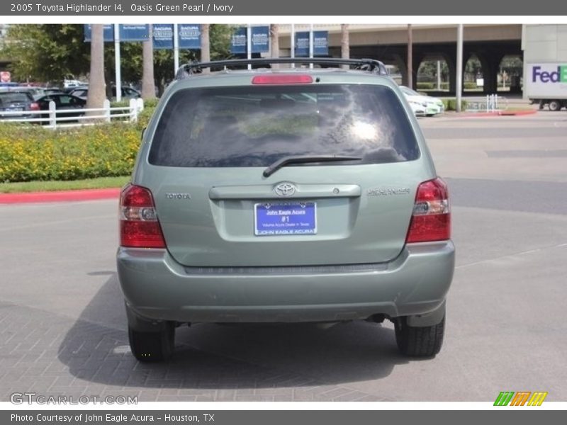 Oasis Green Pearl / Ivory 2005 Toyota Highlander I4