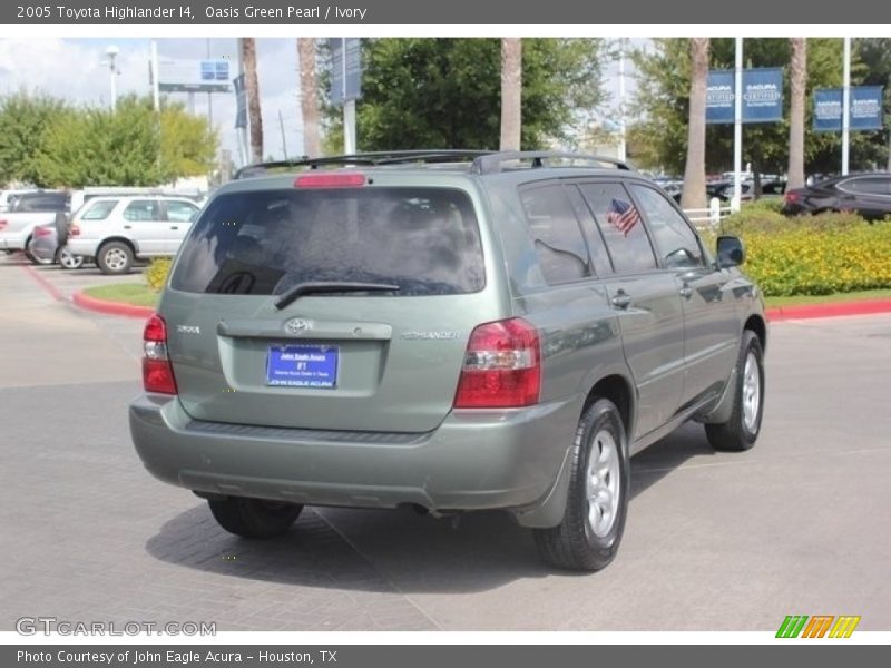 Oasis Green Pearl / Ivory 2005 Toyota Highlander I4