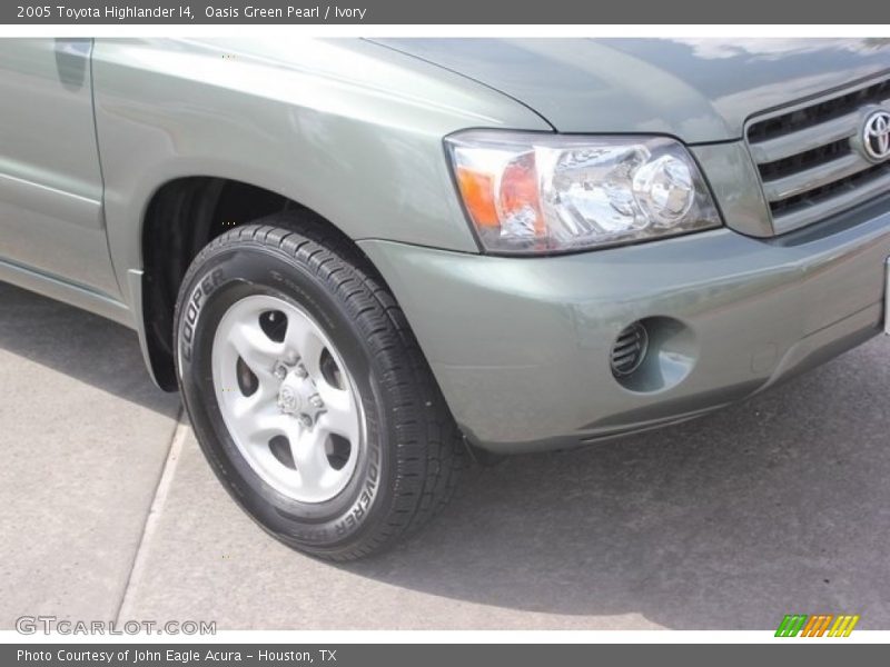 Oasis Green Pearl / Ivory 2005 Toyota Highlander I4