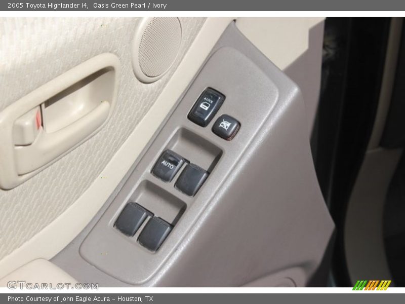 Oasis Green Pearl / Ivory 2005 Toyota Highlander I4