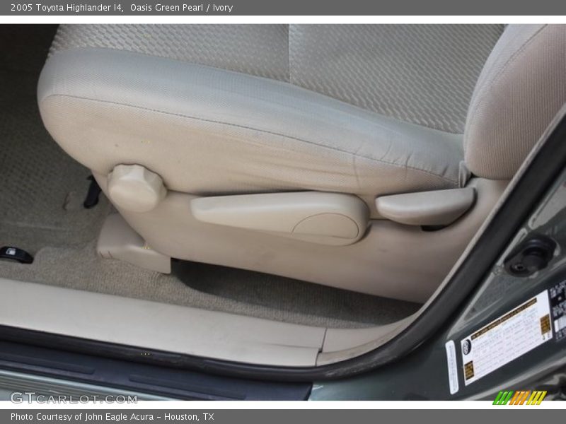 Oasis Green Pearl / Ivory 2005 Toyota Highlander I4