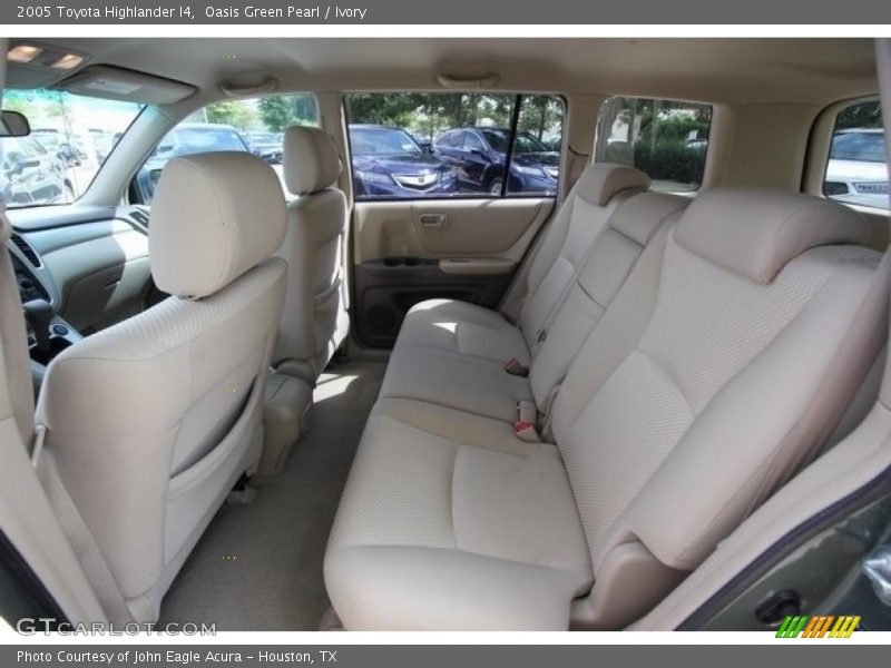 Oasis Green Pearl / Ivory 2005 Toyota Highlander I4
