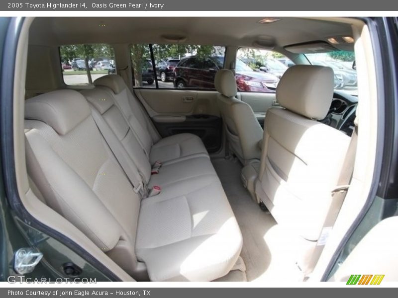 Oasis Green Pearl / Ivory 2005 Toyota Highlander I4