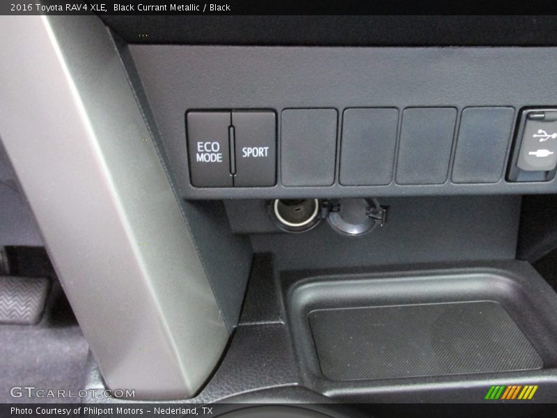 Black Currant Metallic / Black 2016 Toyota RAV4 XLE