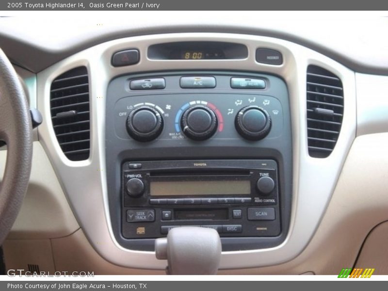 Oasis Green Pearl / Ivory 2005 Toyota Highlander I4