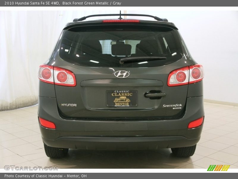 Black Forest Green Metallic / Gray 2010 Hyundai Santa Fe SE 4WD