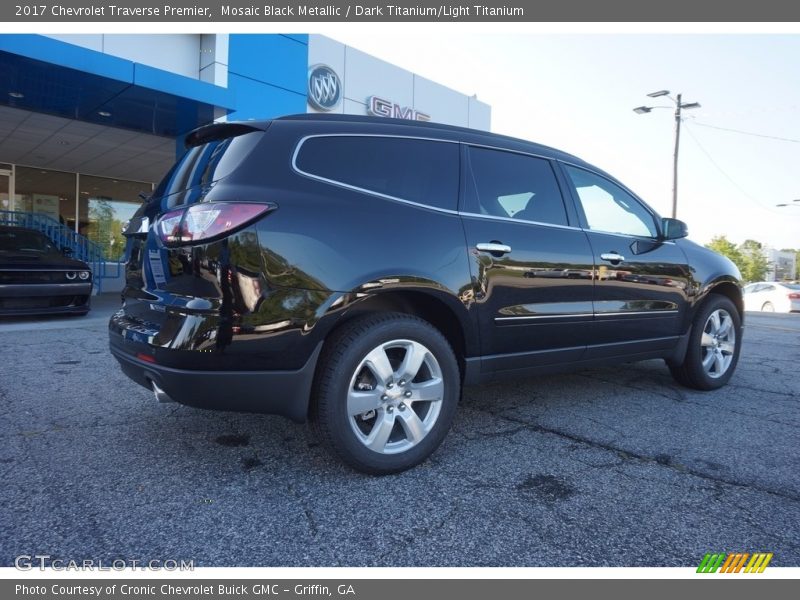 Mosaic Black Metallic / Dark Titanium/Light Titanium 2017 Chevrolet Traverse Premier