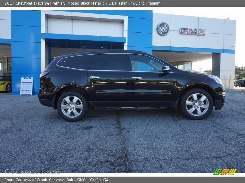 Mosaic Black Metallic / Dark Titanium/Light Titanium 2017 Chevrolet Traverse Premier