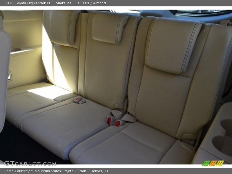 Shoreline Blue Pearl / Almond 2016 Toyota Highlander XLE