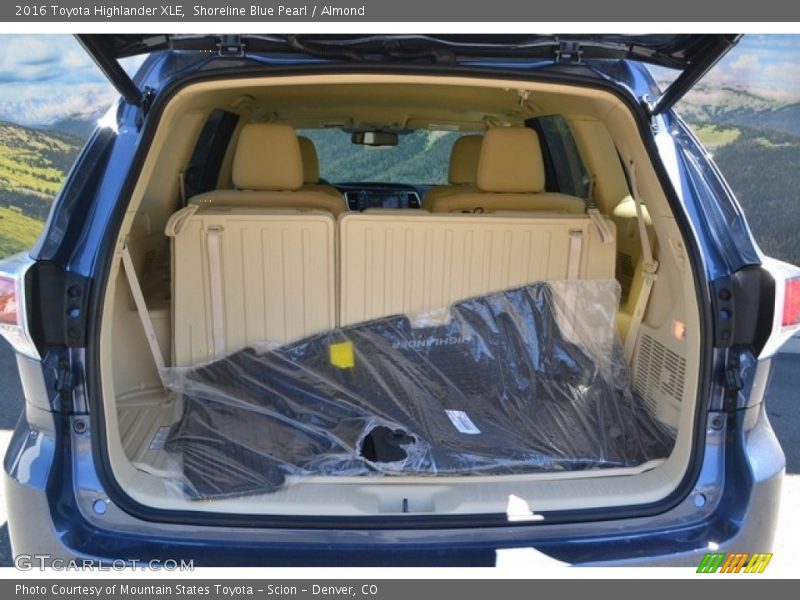 Shoreline Blue Pearl / Almond 2016 Toyota Highlander XLE
