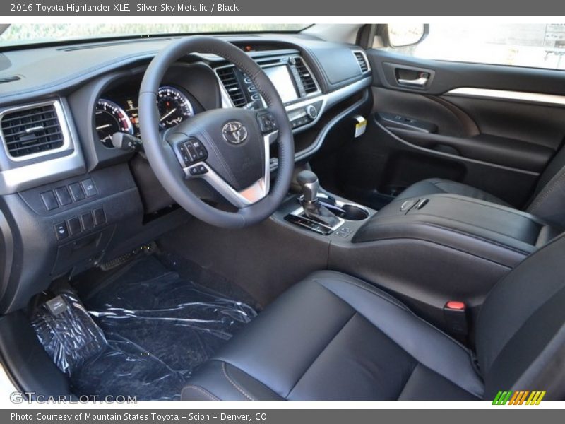 Silver Sky Metallic / Black 2016 Toyota Highlander XLE