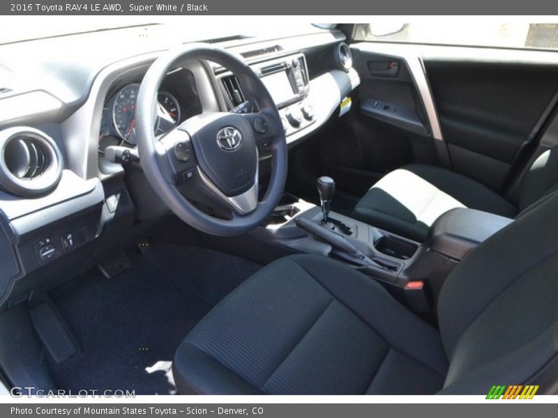 Super White / Black 2016 Toyota RAV4 LE AWD