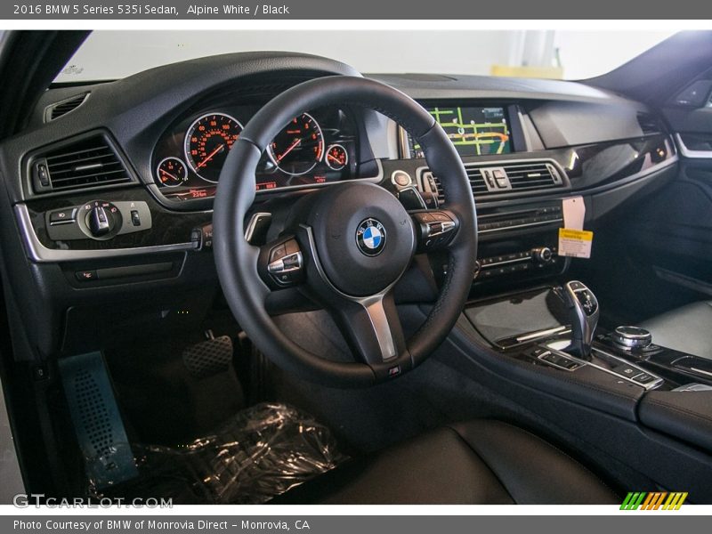 Alpine White / Black 2016 BMW 5 Series 535i Sedan