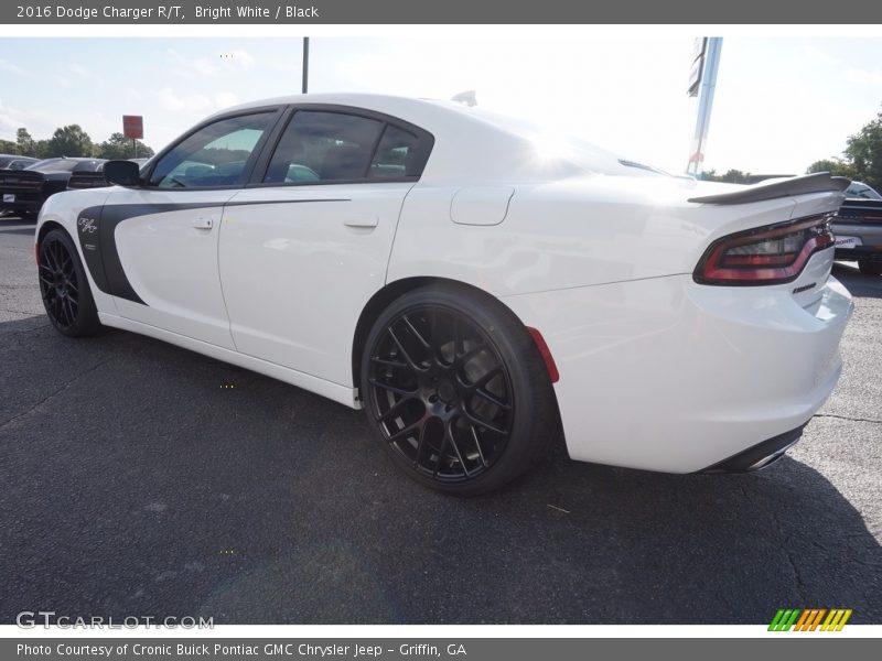 Bright White / Black 2016 Dodge Charger R/T