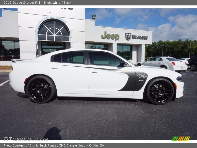 Bright White / Black 2016 Dodge Charger R/T