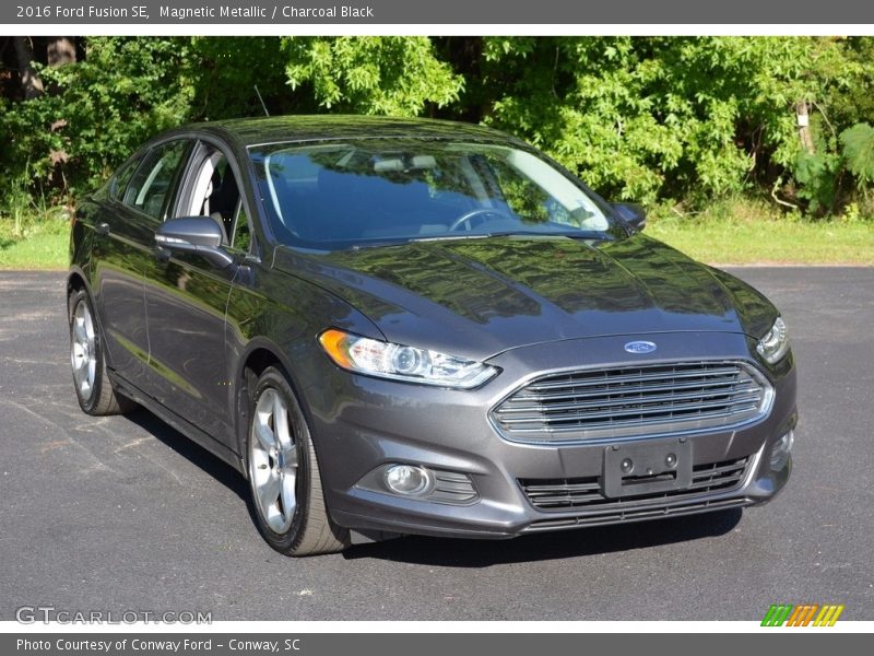 Magnetic Metallic / Charcoal Black 2016 Ford Fusion SE
