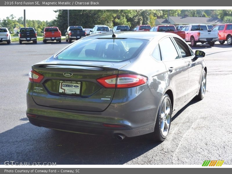 Magnetic Metallic / Charcoal Black 2016 Ford Fusion SE