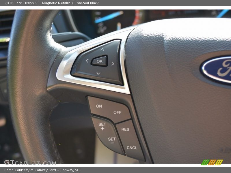 Magnetic Metallic / Charcoal Black 2016 Ford Fusion SE