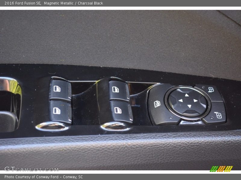 Magnetic Metallic / Charcoal Black 2016 Ford Fusion SE