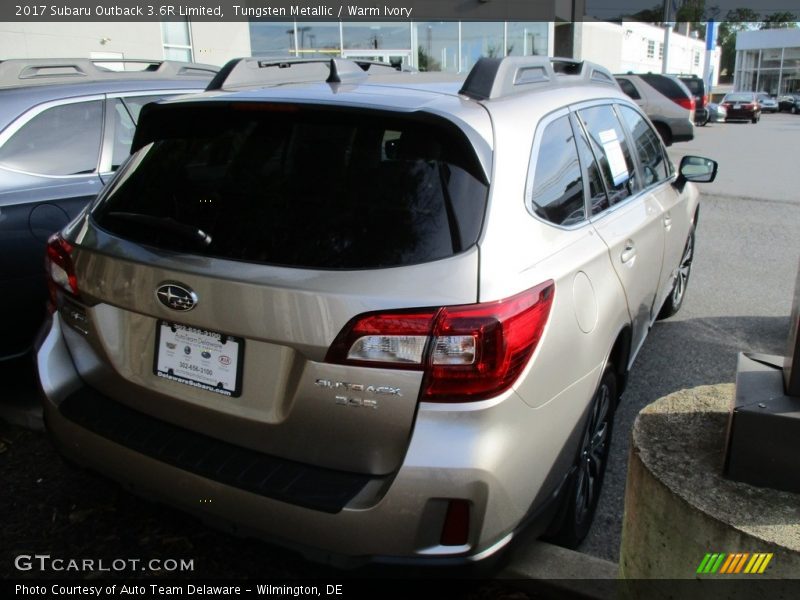 Tungsten Metallic / Warm Ivory 2017 Subaru Outback 3.6R Limited