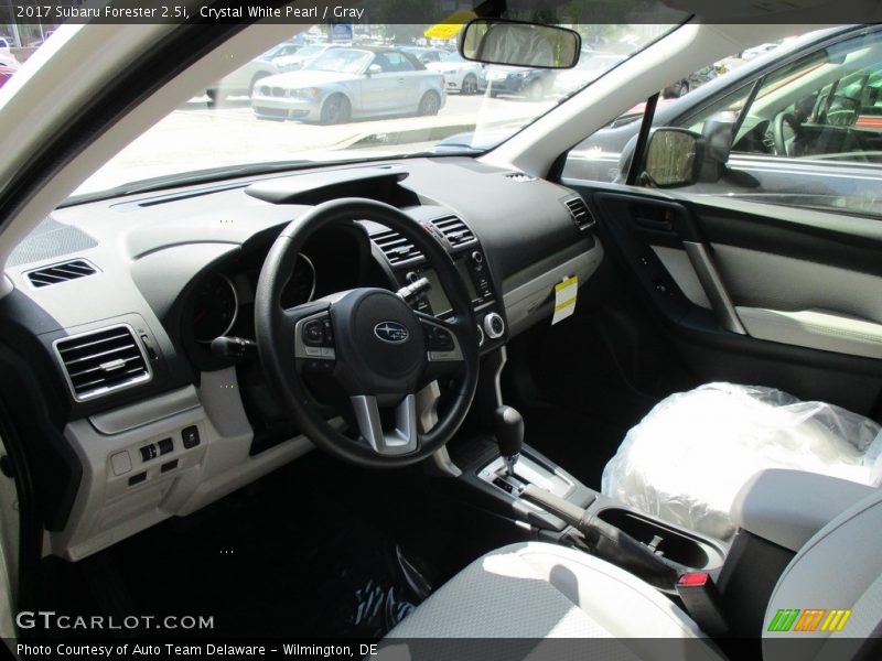 Crystal White Pearl / Gray 2017 Subaru Forester 2.5i