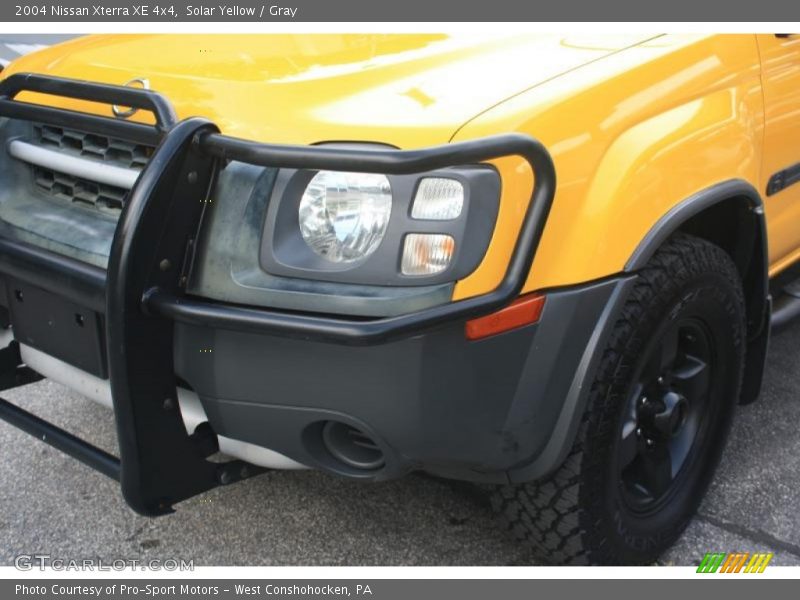 Solar Yellow / Gray 2004 Nissan Xterra XE 4x4