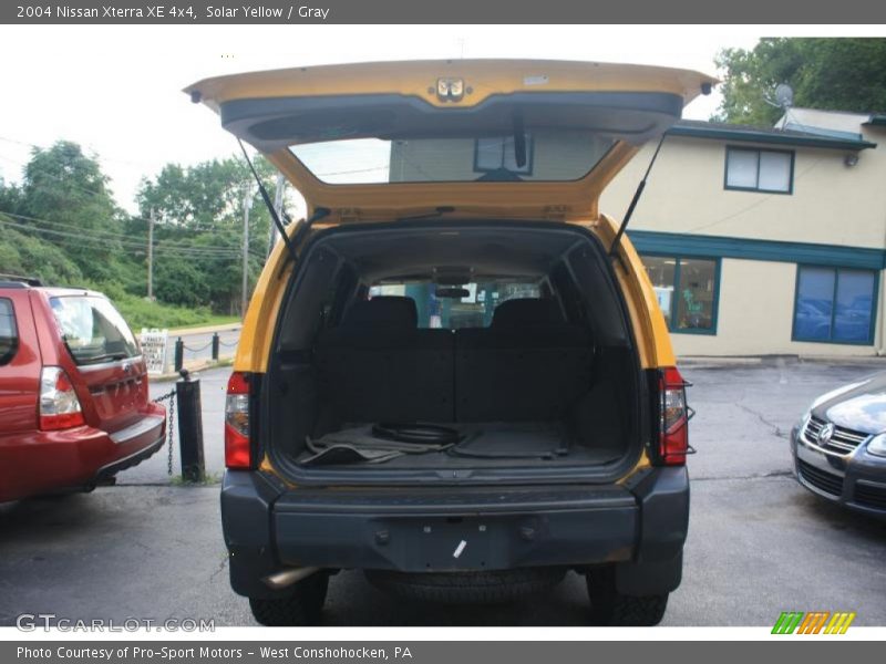 Solar Yellow / Gray 2004 Nissan Xterra XE 4x4