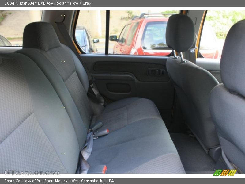 Solar Yellow / Gray 2004 Nissan Xterra XE 4x4