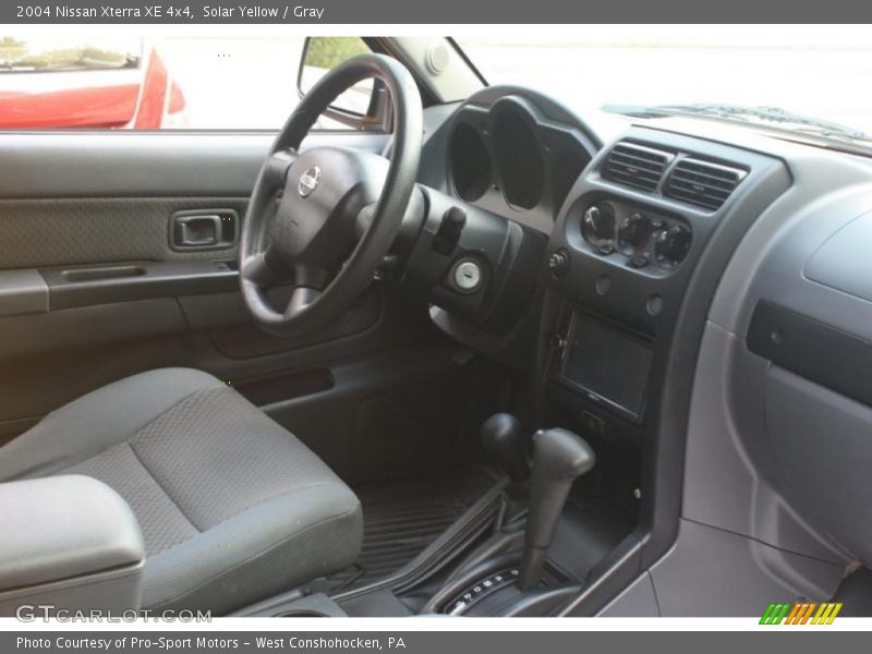 Solar Yellow / Gray 2004 Nissan Xterra XE 4x4