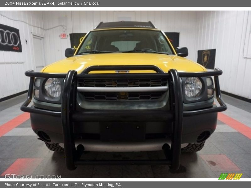 Solar Yellow / Charcoal 2004 Nissan Xterra SE 4x4