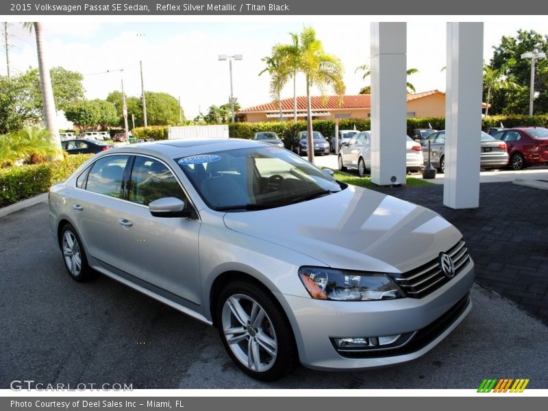 Reflex Silver Metallic / Titan Black 2015 Volkswagen Passat SE Sedan