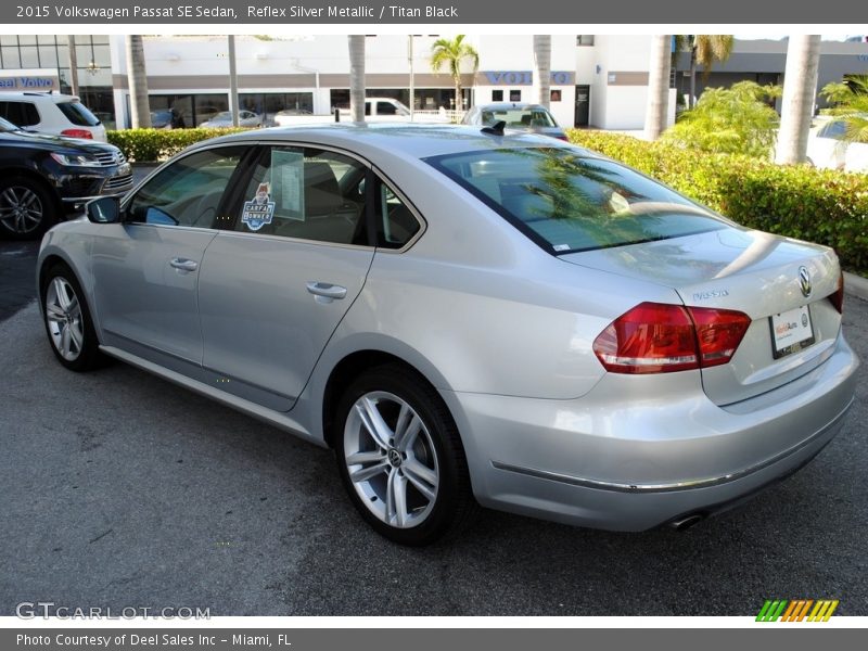 Reflex Silver Metallic / Titan Black 2015 Volkswagen Passat SE Sedan