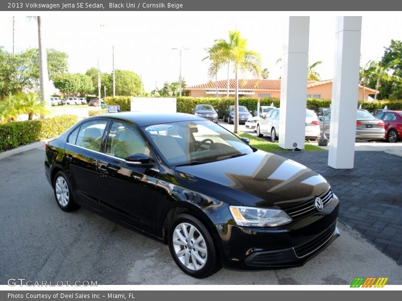 Black Uni / Cornsilk Beige 2013 Volkswagen Jetta SE Sedan