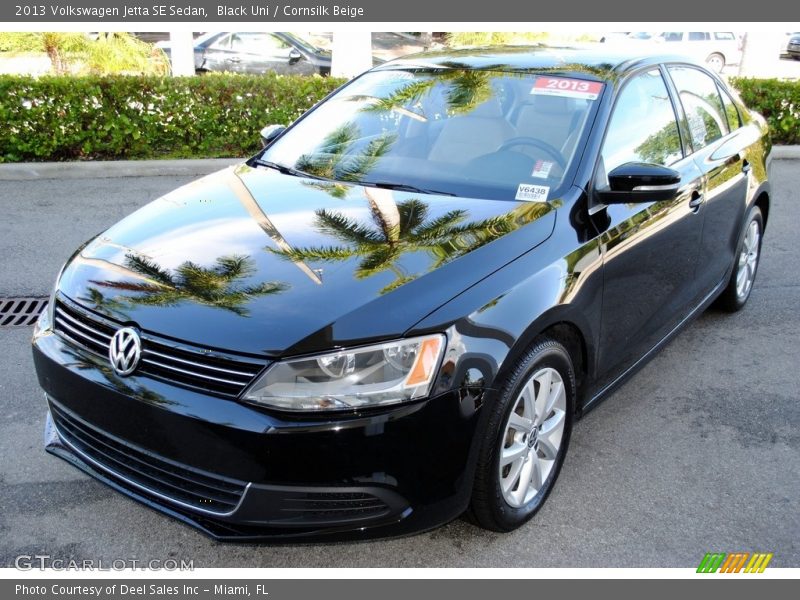 Black Uni / Cornsilk Beige 2013 Volkswagen Jetta SE Sedan