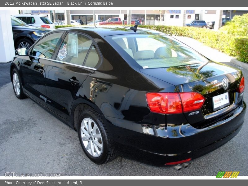 Black Uni / Cornsilk Beige 2013 Volkswagen Jetta SE Sedan