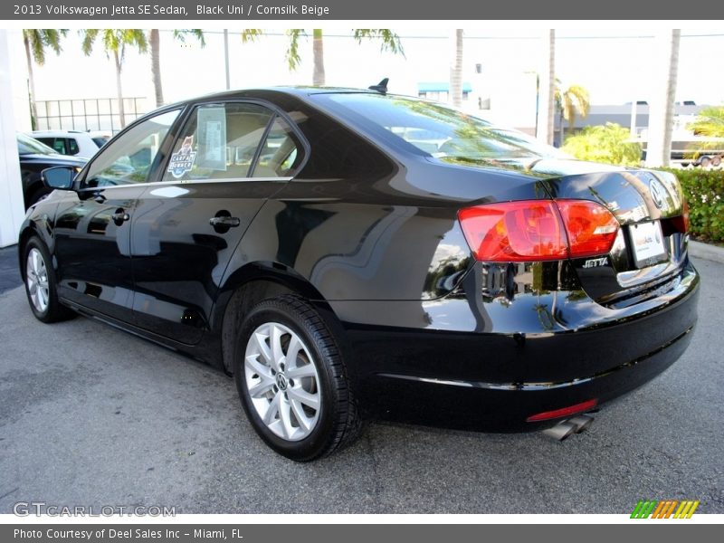 Black Uni / Cornsilk Beige 2013 Volkswagen Jetta SE Sedan