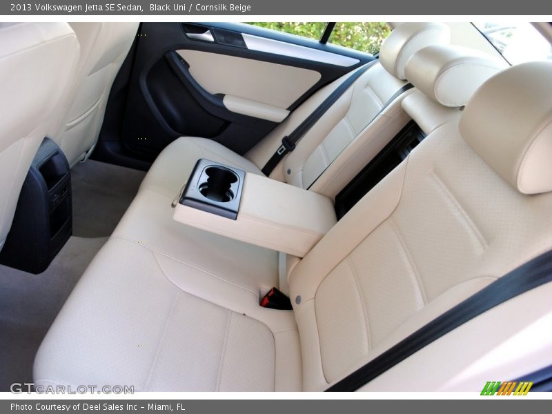 Black Uni / Cornsilk Beige 2013 Volkswagen Jetta SE Sedan