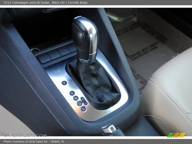 Black Uni / Cornsilk Beige 2013 Volkswagen Jetta SE Sedan