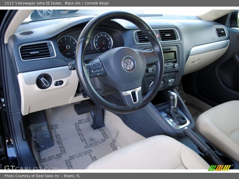 Black Uni / Cornsilk Beige 2013 Volkswagen Jetta SE Sedan