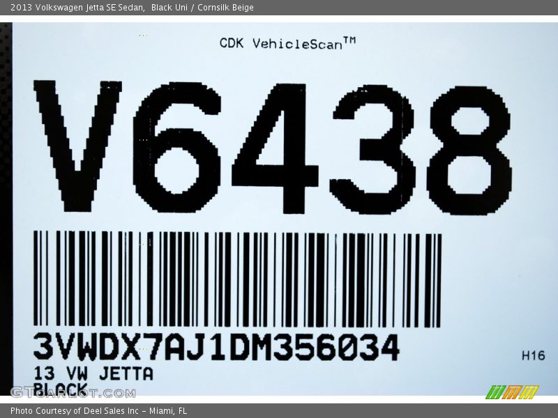 Black Uni / Cornsilk Beige 2013 Volkswagen Jetta SE Sedan