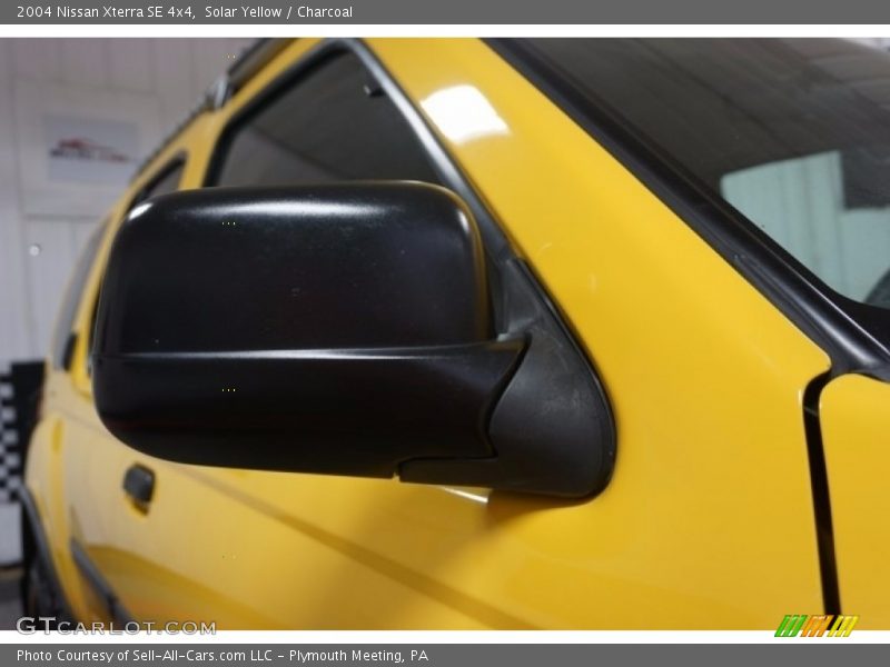 Solar Yellow / Charcoal 2004 Nissan Xterra SE 4x4